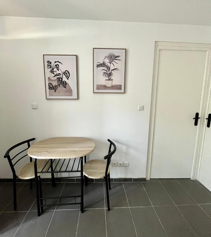 Le Central : Appartement Cosy Et Calme Saint-Germain-de-Joux Luaran gambar